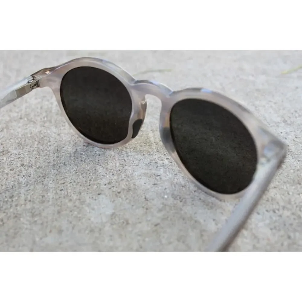 MAUI JIM | Pineapple Brown Grey Striped Acetate Sunglasses Polarized MJ 784-14D